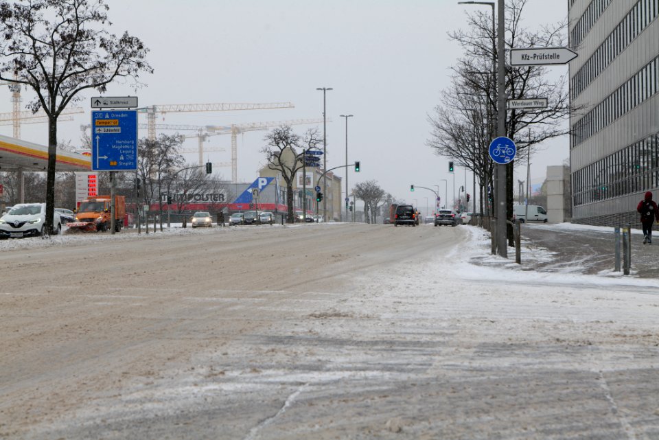 Sachsendamm Berlin-Schöneberg with snow 2021-02-08 01