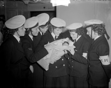 S.S. Atlantis met 59 baby's in Amsterdam, Bestanddeelnr 904-0679