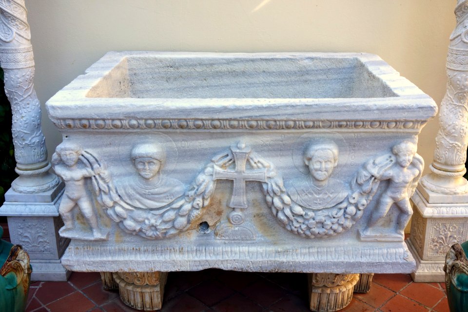 Sarcophagus - Hearst Castle - DSC06387