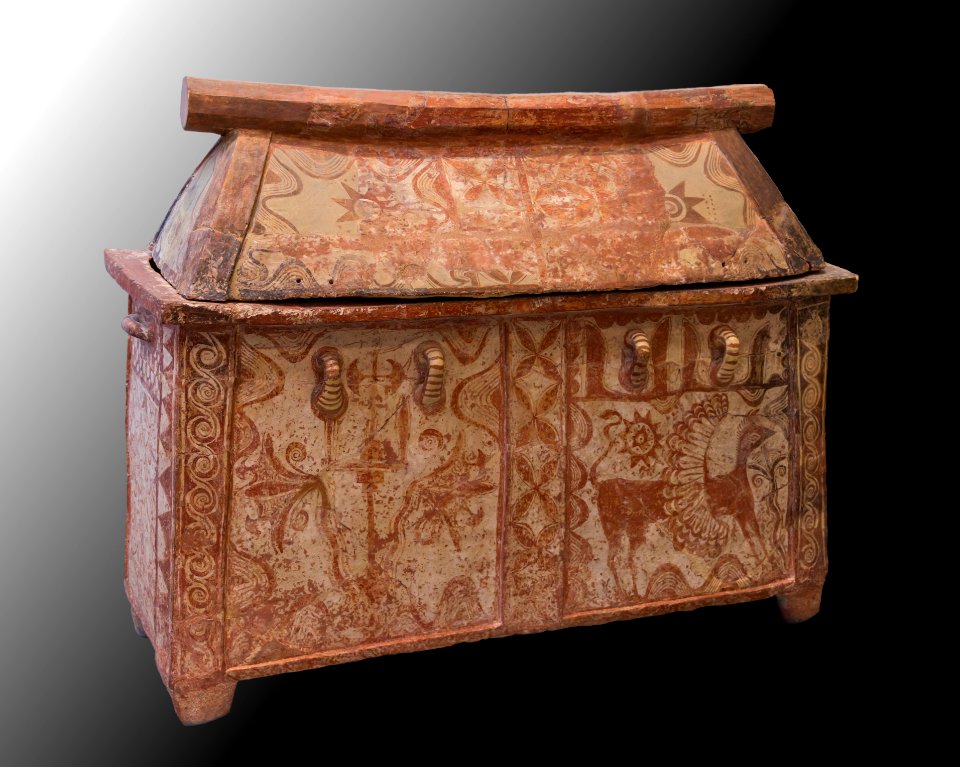 Sarcophagus 1 archmus Heraklion