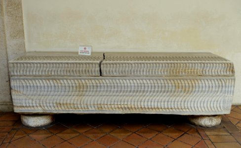 Sarcophagus - Villa d'Este - Tivoli, Italy - DSC04214