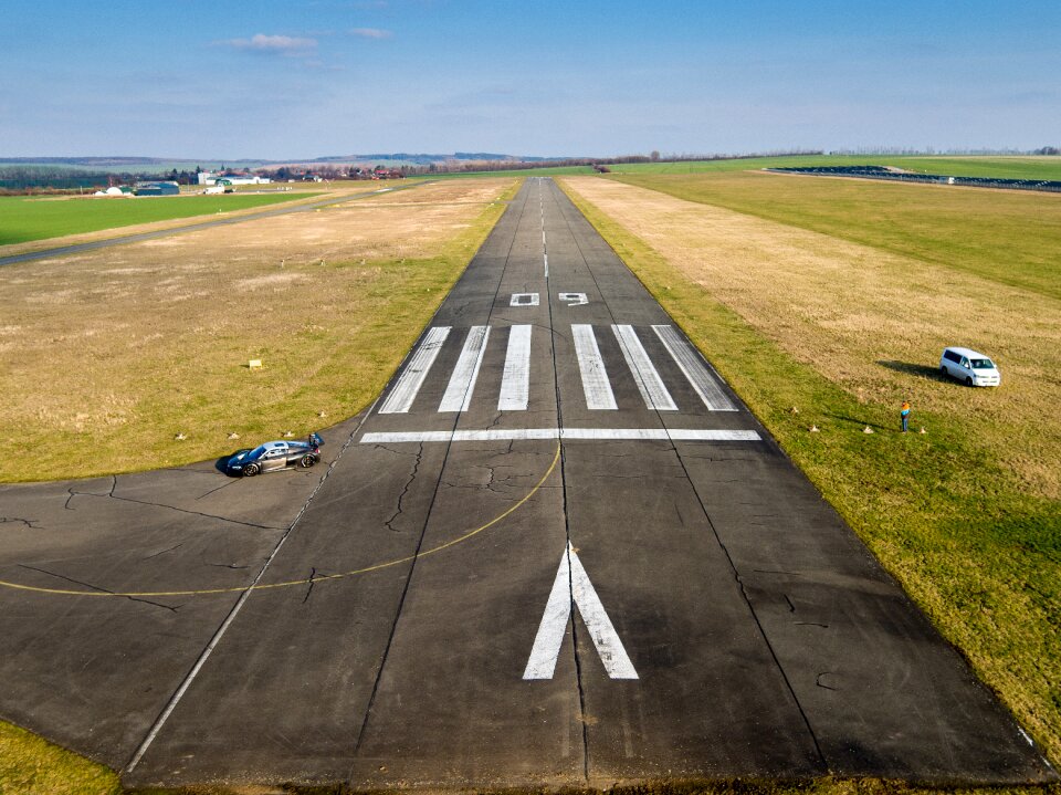 Runway airport landing