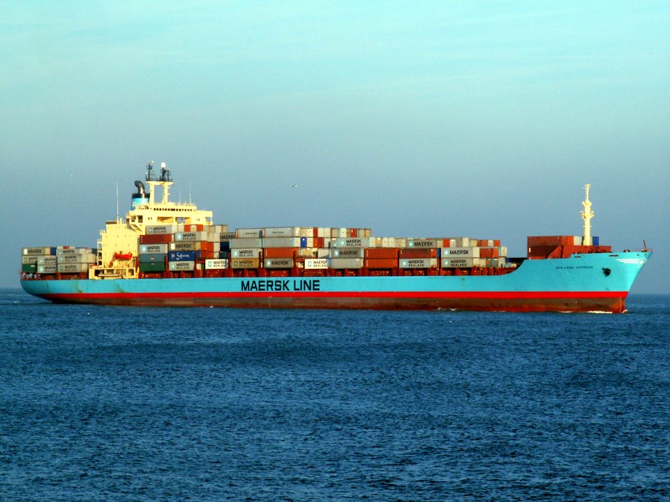 Sea-Land Express approaching Port of Rotterdam, Holland 14-Jan-2006
