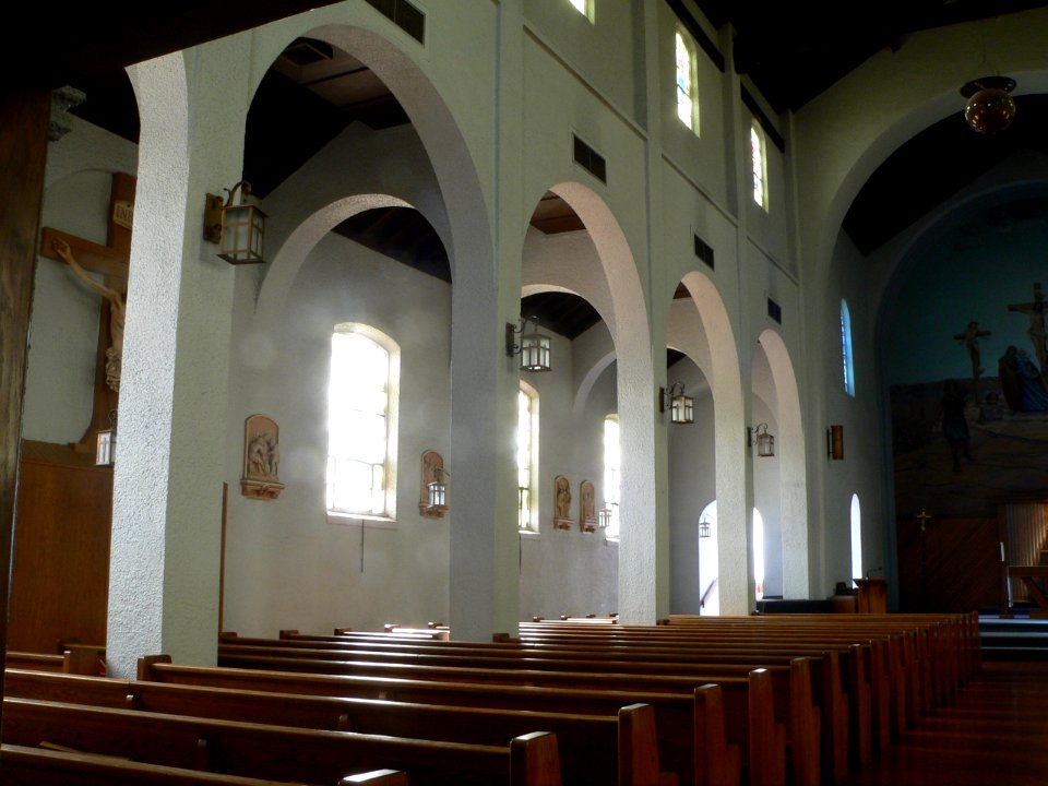Sacred Heart Cathedral (Dodge City) interior 3