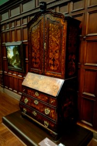 Secretary, Netherlands, mid 18th century, mahogany with inlaid marquetry - Cincinnati Art Museum - DSC04422