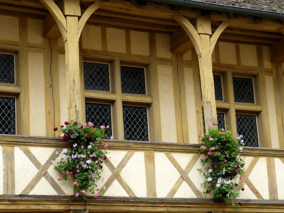 Tourism middle ages burgundy