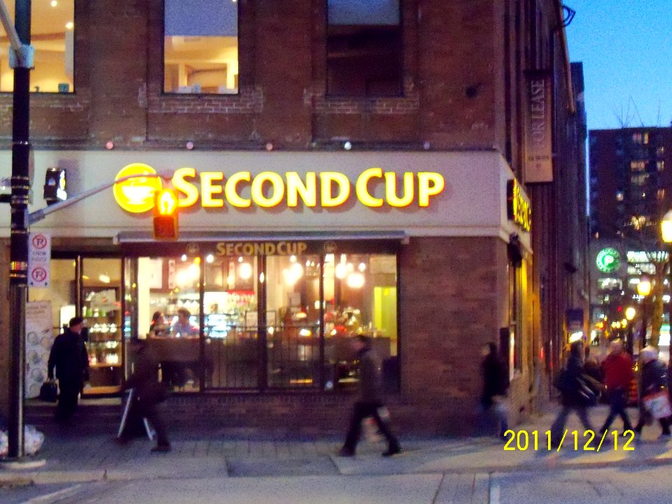 Second Cup at Church and Front streets, Toronto -e