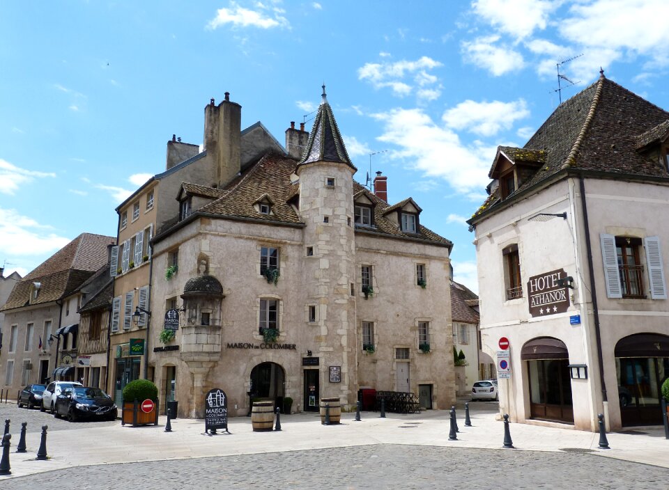 Tourism middle ages burgundy