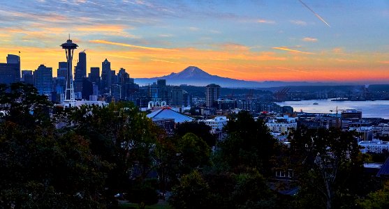 Seattle Sunrise (184031381)