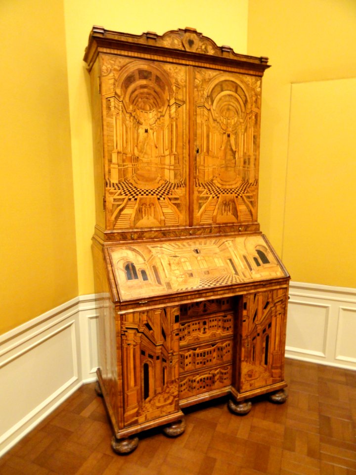 Secretary Bookcase, Germany, 1740-1750 - Nelson-Atkins Museum of Art - DSC08913