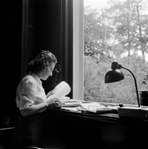 Secretaresse, Bestanddeelnr 900-7422