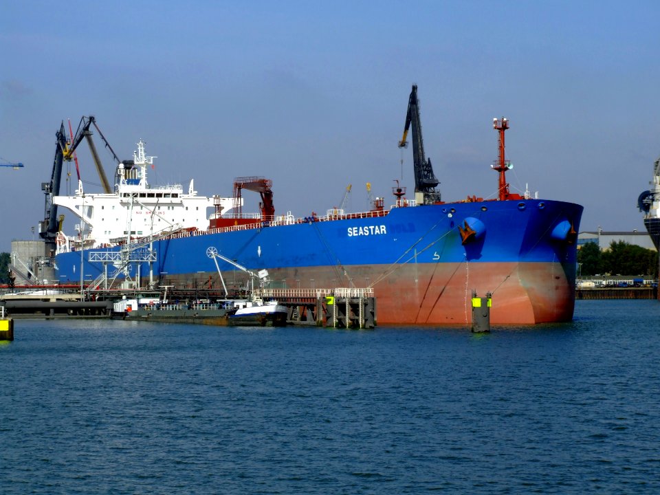Seastar IMO 9373656 at the Botlek harbour, Port of Rotterdam, Holland 26-Sep-2008