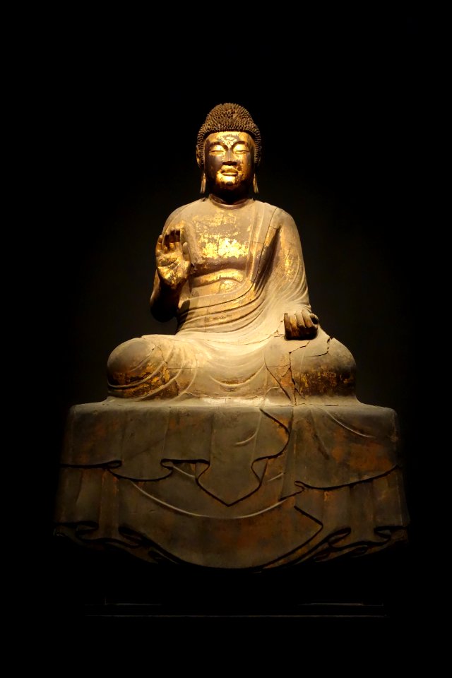 Seated Yakushi Nyorai (Bhaisajyaguru), Nara period, 8th century, wood-core lacquer with gold leaf - Tokyo National Museum - DSC05091