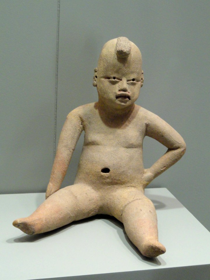 Seated Figure, 1100-800 BC, Olmec style, Tlapacoya area, Valley of Mexico, earthenware with traces of red slip - Gardiner Museum, Toronto - DSC01112