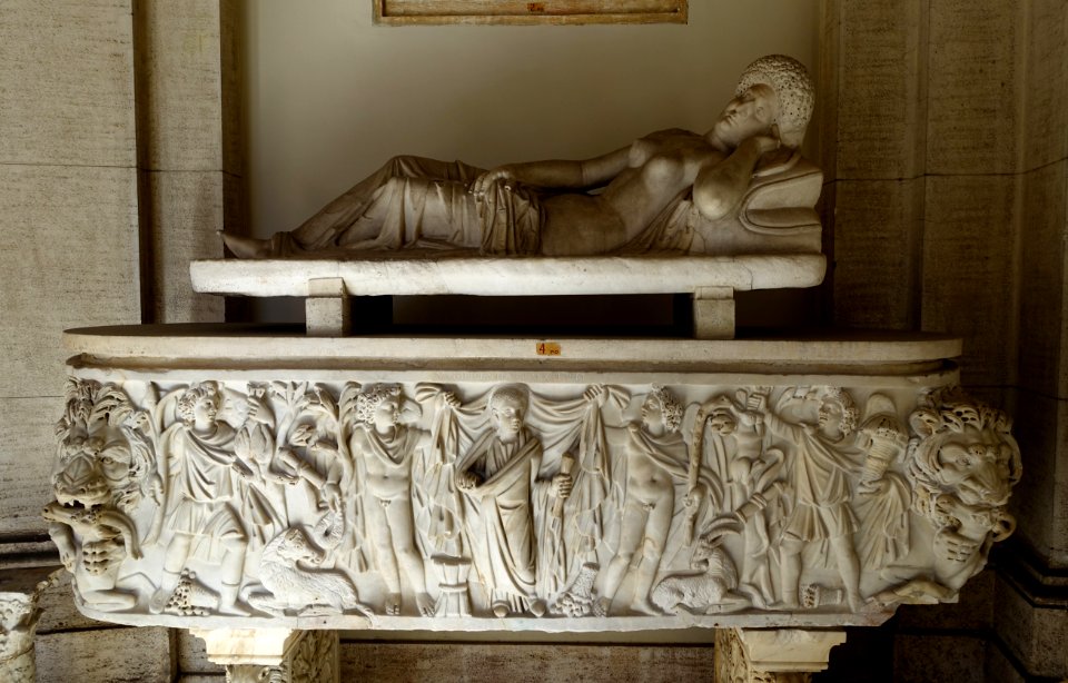Sarcophagus with hunting scene - Museo Pio-Clementino - Vatican Museums - DSC00976