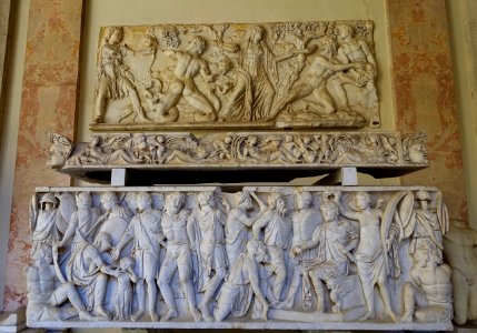 Sarcofago della gigantomachia and Sarcofago dei barbari prigionieri - Museo Pio-Clementino - Vatican Museums - DSC00962