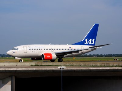 SE-DNX SAS Scandinavian Airlines Boeing 737-683 - cn 28304 taxiing, 25august2013 pic-002