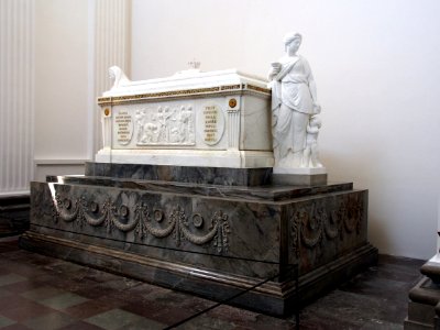Sarcophagi in Roskilde Cathedral pic02