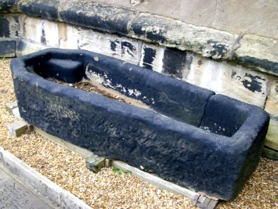 Sarcophagus, All Saints, Crofton