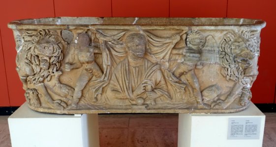 Sarcophagus, Pantano-Borghese, Italy, c. 250-300 AD, marble - Cinquantenaire Museum - Brussels, Belgium - DSC09052