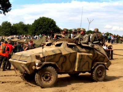 Sd.Kfz.247 Ausf. B pic5, SS-510 with German reenactment crew
