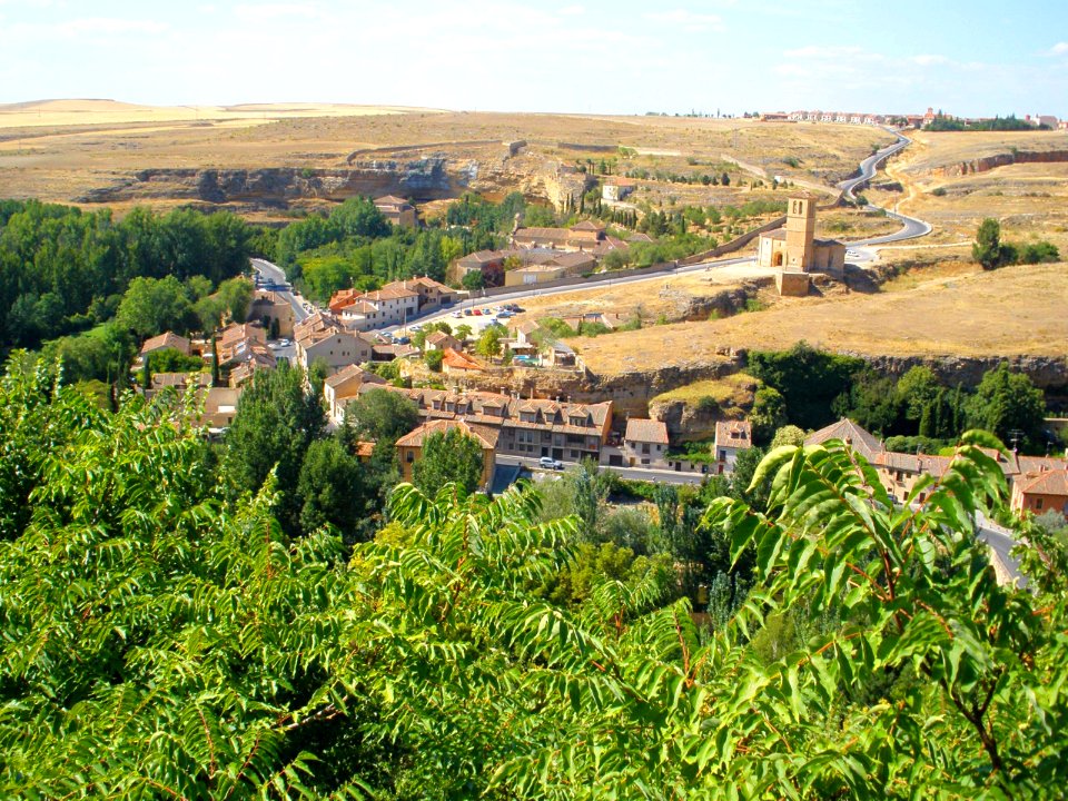 Segovia - Iglesia de la La Vera Cruz, exterior 03