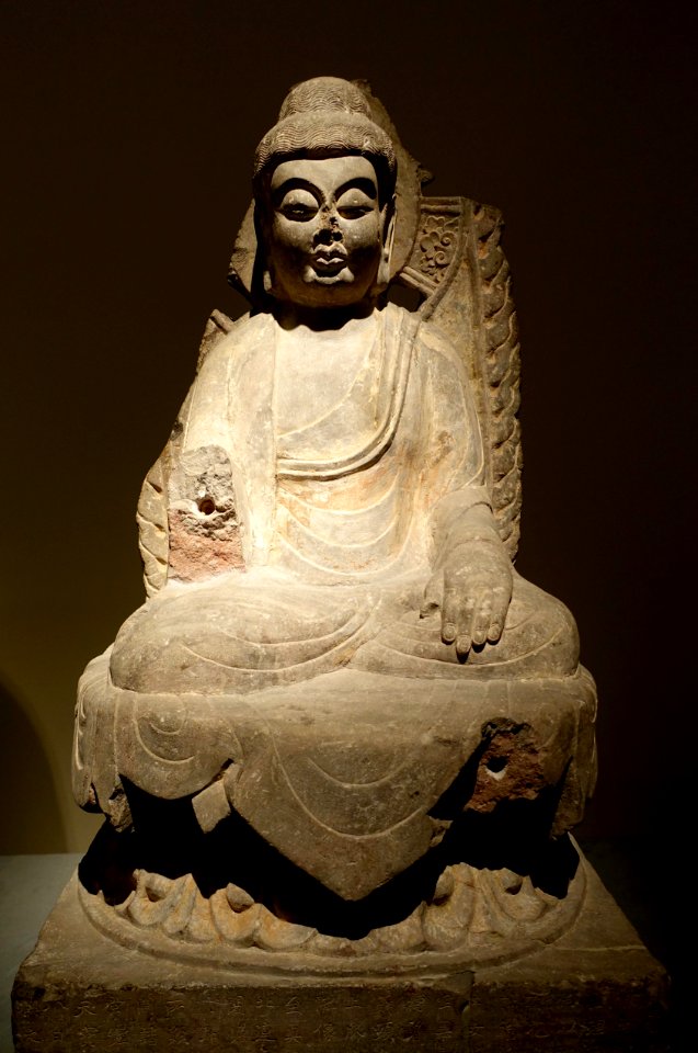 Seated Buddha Amitabha, China, Tang dynasty, dated 746 AD, gray limestone with remains of coloring - Ethnological Museum, Berlin - DSC02098