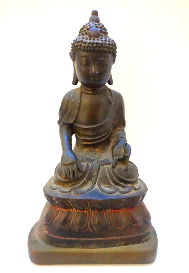 Seated Buddha, China, Qing dynasty, 17th-18th century, bronze - Brooklyn Museum - Brooklyn, NY - DSC08289