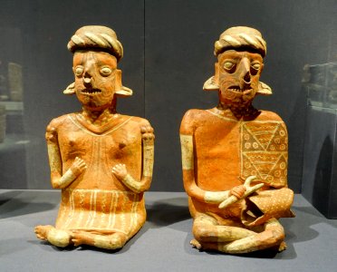 Seated couple, Ixtlan del Rio, Nayarit, Mexico, 200 BC to 200 AD, ceramic, polychrome slip - Princeton University Art Museum - DSC07137