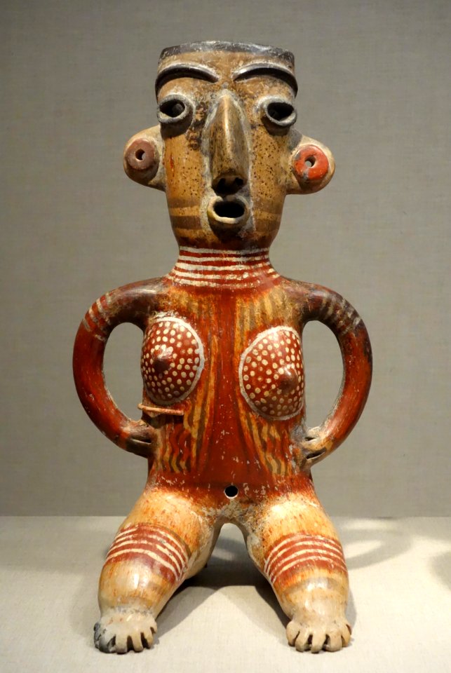 Seated female, Mexico, Zacatecas, 2nd century AD, earthenware and pigment - De Young Museum - DSC00513