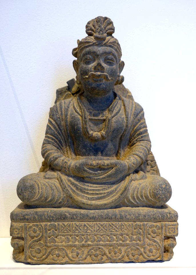 Seated Bodhisattva, Gandhara, 3rd or 4th century AD, gray schist - John and Mable Ringling Museum of Art - Sarasota, FL - DSC00670