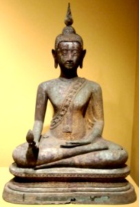 Seated Buddha holding a mango from Thailand, Bangkok style, 18th-19th century, gilt bronze, HAA