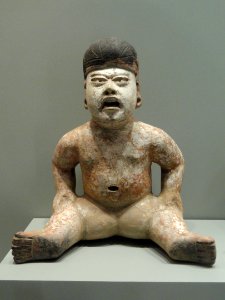 Seated Figure, 1100-800 BC, Olmec style, Morelos or Puebla, Mexico, earthenware with traces of black & white slips - Gardiner Museum, Toronto - DSC01109