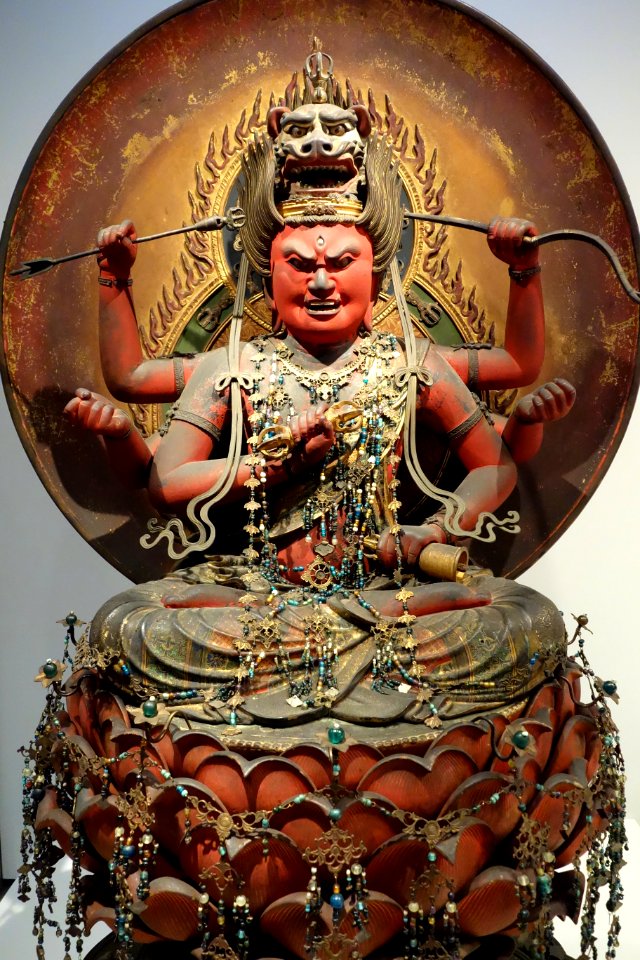 Seated Aizen Myo'o (Ragaraja), Kamakura period, 13th-14th century, wood with polychromy, cut gold leaf, and inlaid crystal eyes - Tokyo National Museum - DSC05377