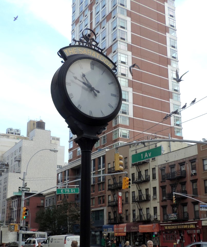 Saratoga clock 75 St 1 av jeh