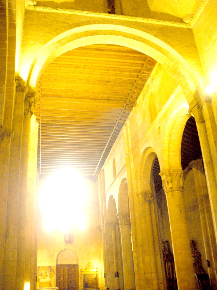 Segovia - Iglesia de San Millán, interior 05