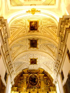 Segovia - Iglesia de San Martín, interior 02