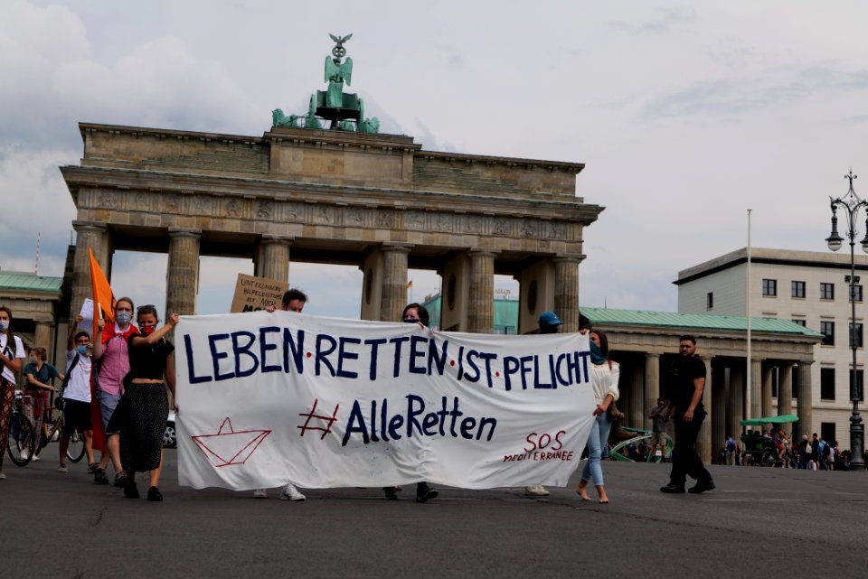 Seebrücke demonstration Berlin 2020-07-25 45