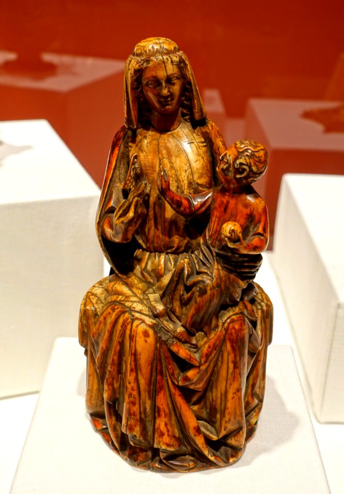Seated Virgin and Child, on loan from the Metropolitan Museum of Art, France, 1300-1325, ivory, stain - Jordan Schnitzer Museum of Art, University of Oregon - Eugene, Oregon - DSC09455