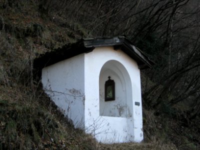Sechste Kreuzwegstation auf dem Weg zur Kalvarienbergkapelle in Salurn 3