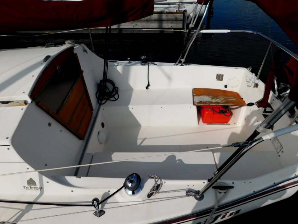 Seaward 22 sailboat Puffin cockpit 2817