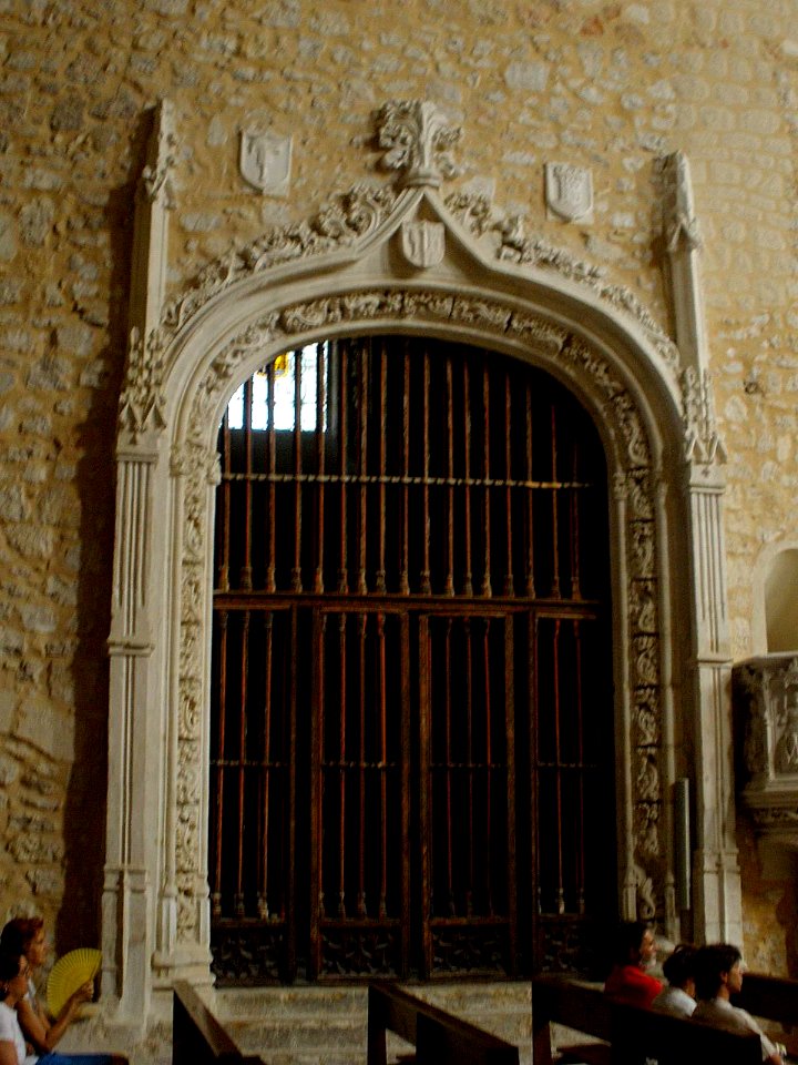 Segovia - Real Monasterio de Santa María del Parral, interior 4