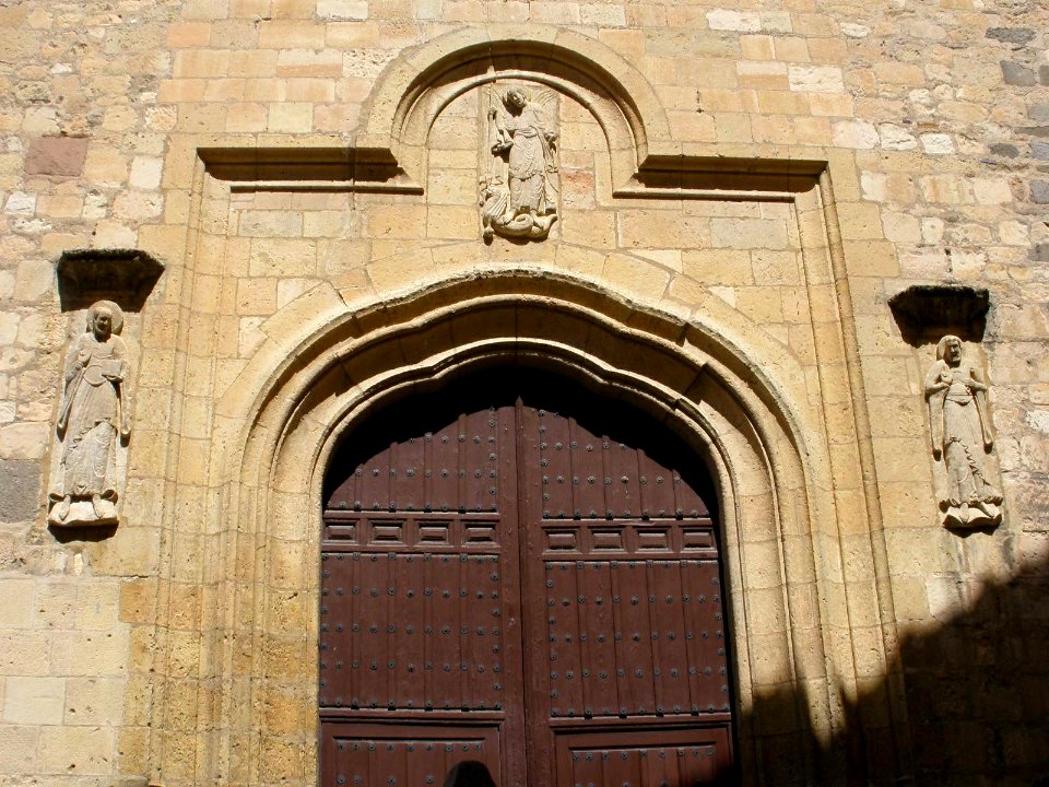 Segovia - Iglesia de San Miguel 04