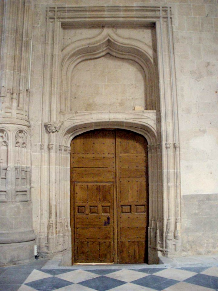 Segovia - Monasterio de Santa Cruz la Real-IE Universidad, iglesia 13