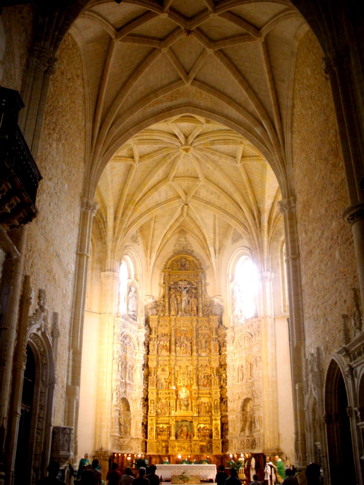 Segovia - Real Monasterio de Santa María del Parral, interior 8