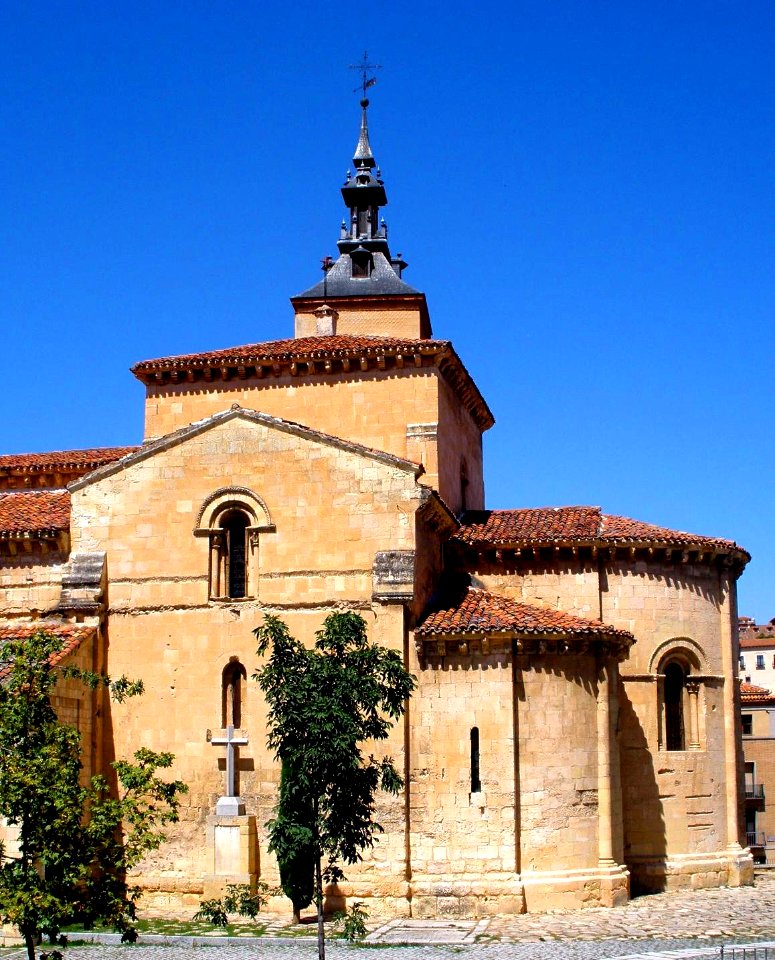 Segovia - Iglesia de San Millán, exterior 12