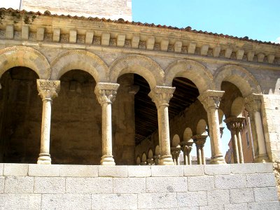 Segovia - Iglesia de San Martín, pórtico 03