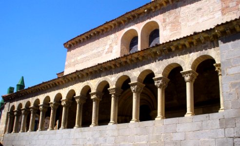 Segovia - Iglesia de San Martín, pórtico 01
