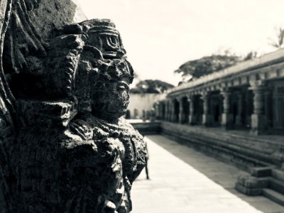 Sculptures at the Kesava Temple, Somnathpur 37 photo