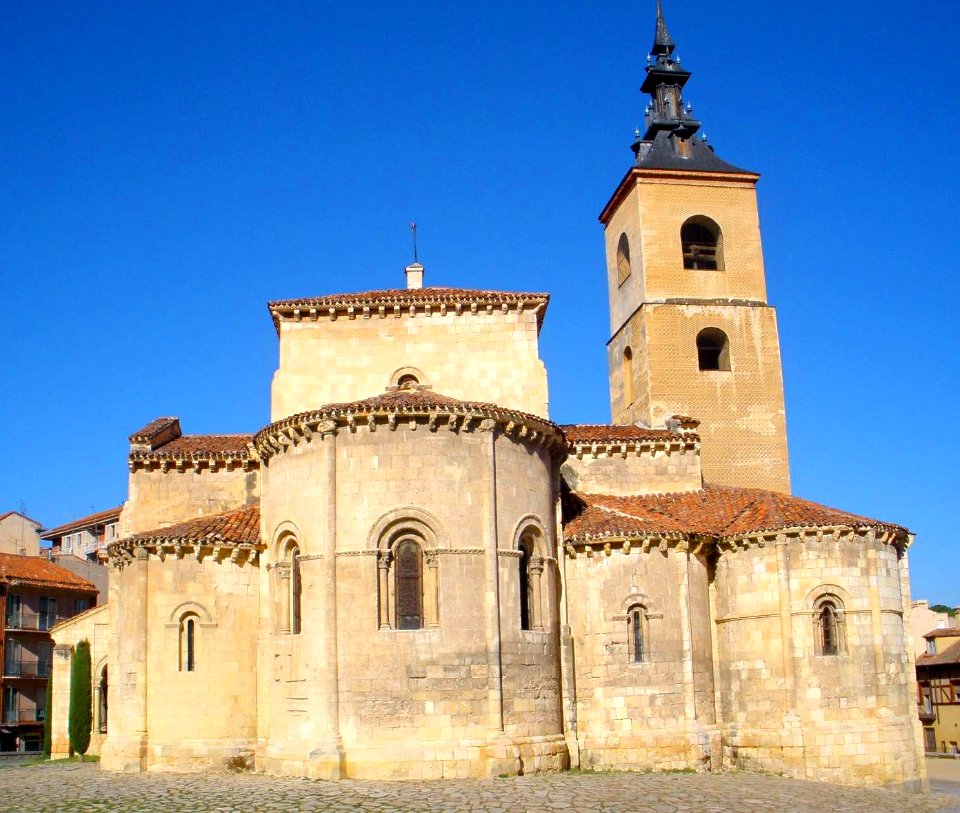 Segovia - Iglesia de San Millán, exterior 01